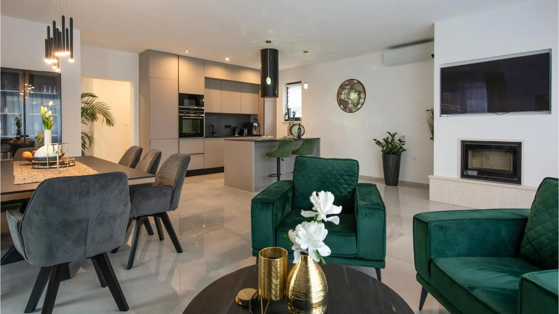 Pet Friendly Home In Rebici Holiday home