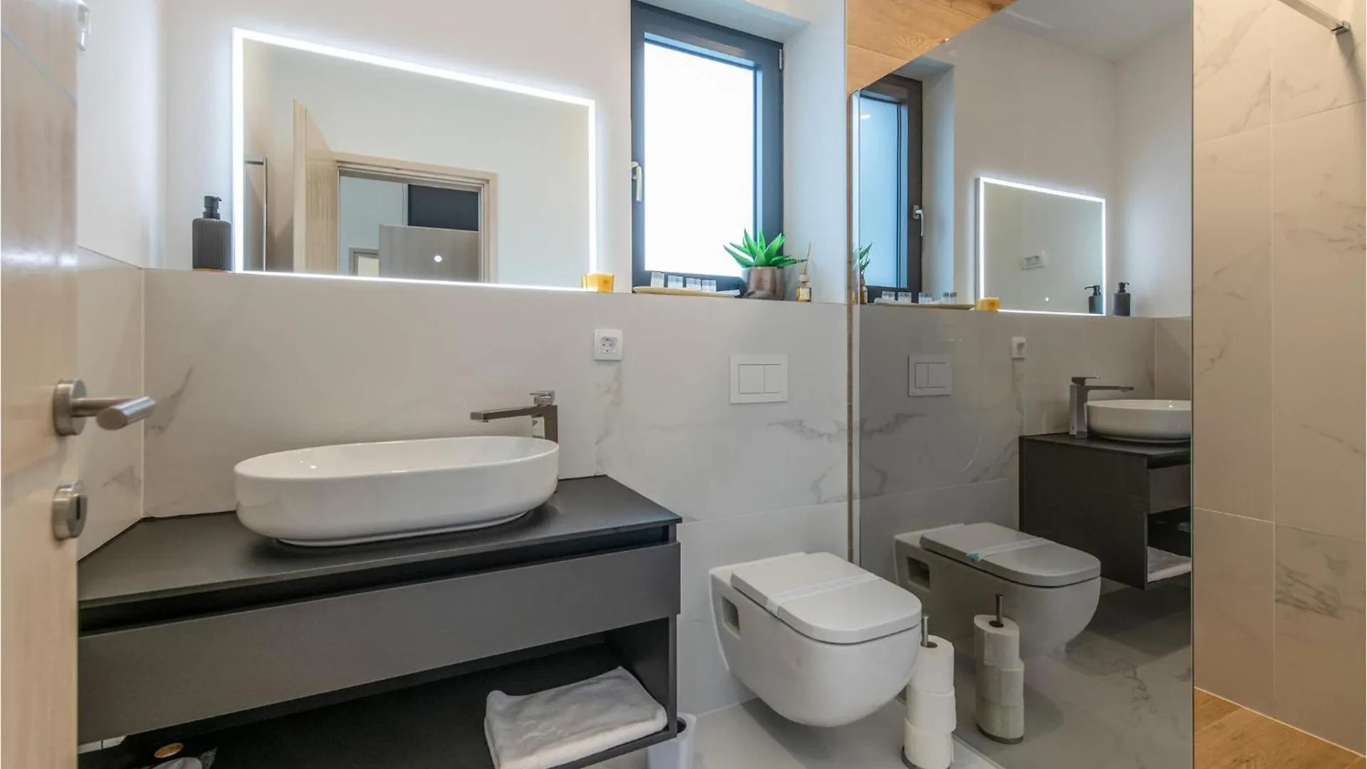 Pet Friendly Home In Rebici 0*,