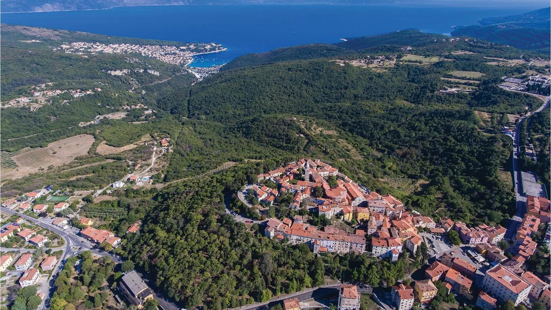 Pet Friendly Home In Rebici Holiday home
